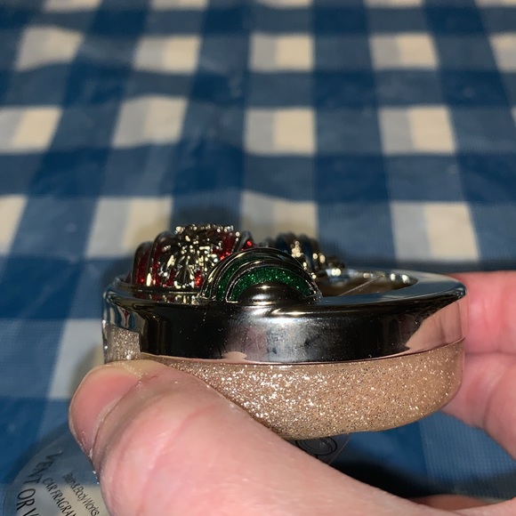 Bath & Body Works Ornaments Vent Clip Car Fragrance Holder - Picture 3 of 4